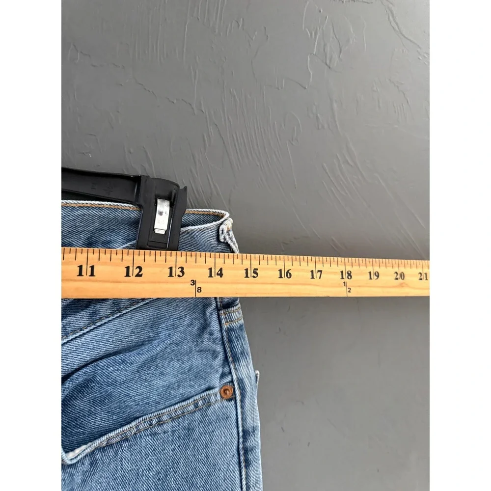 Levis 550 Vintage Relaxed Fit Tapered Leg Light Wash Blue Denim Jeans Mens 31x32